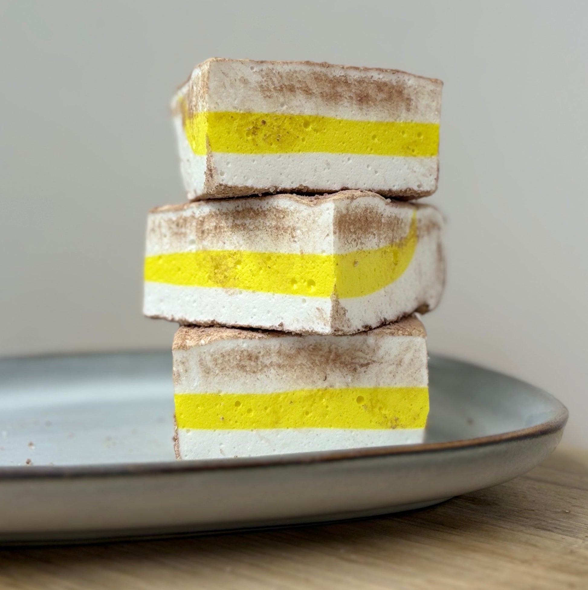 Cream egg marshmallow gift can