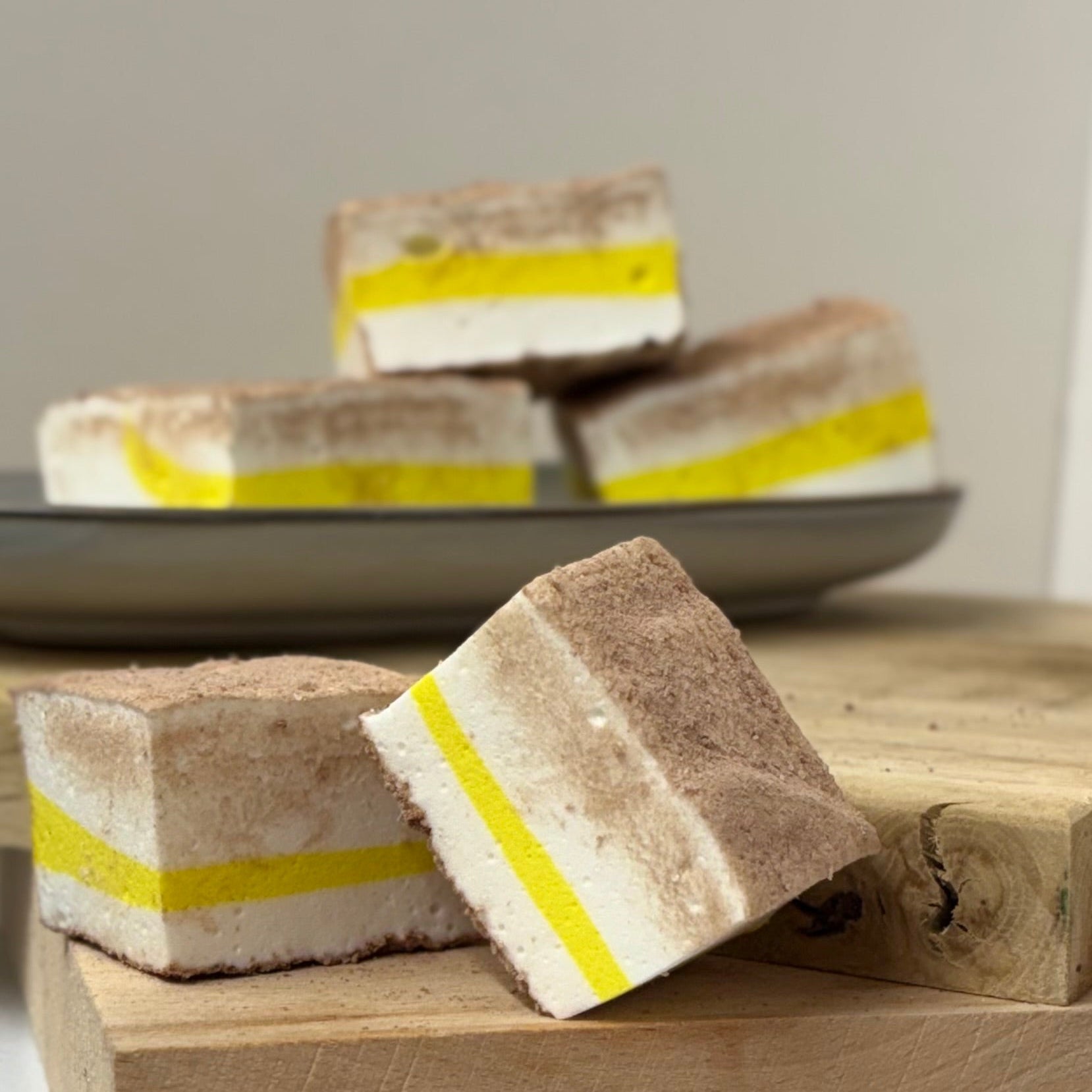 Cream egg marshmallow gift can