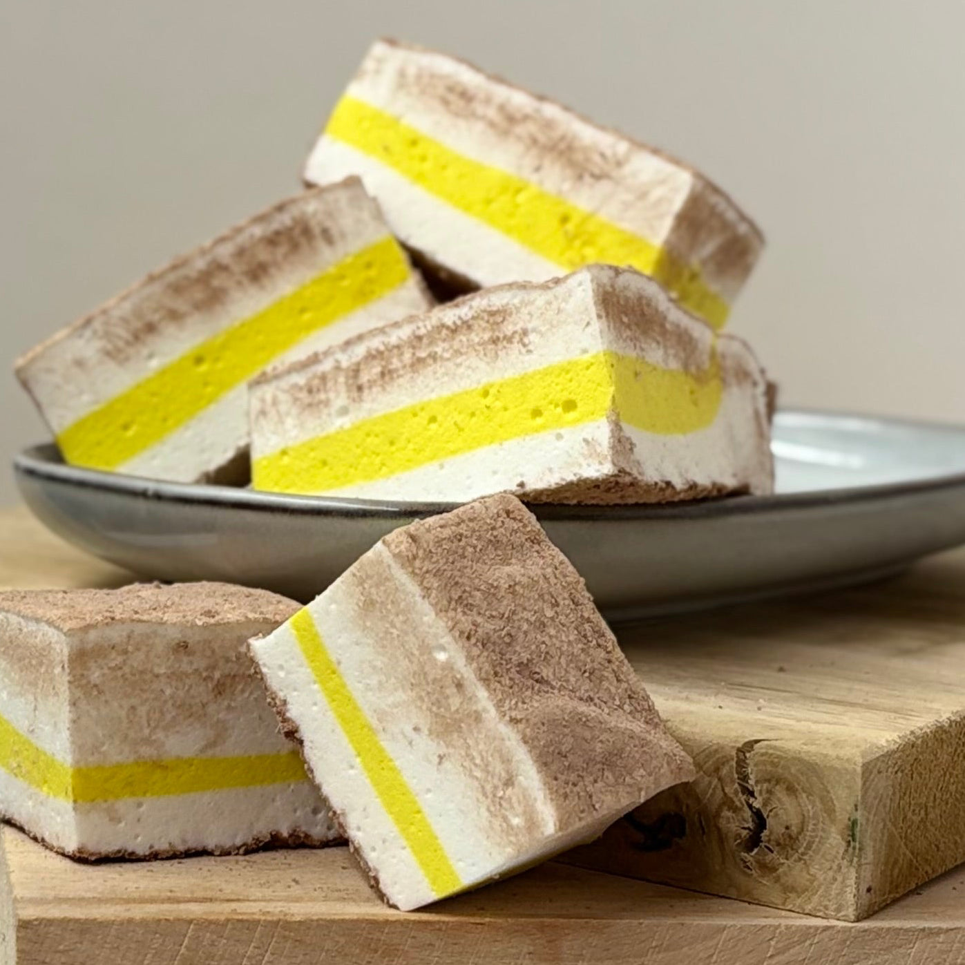 Cream egg marshmallow gift can